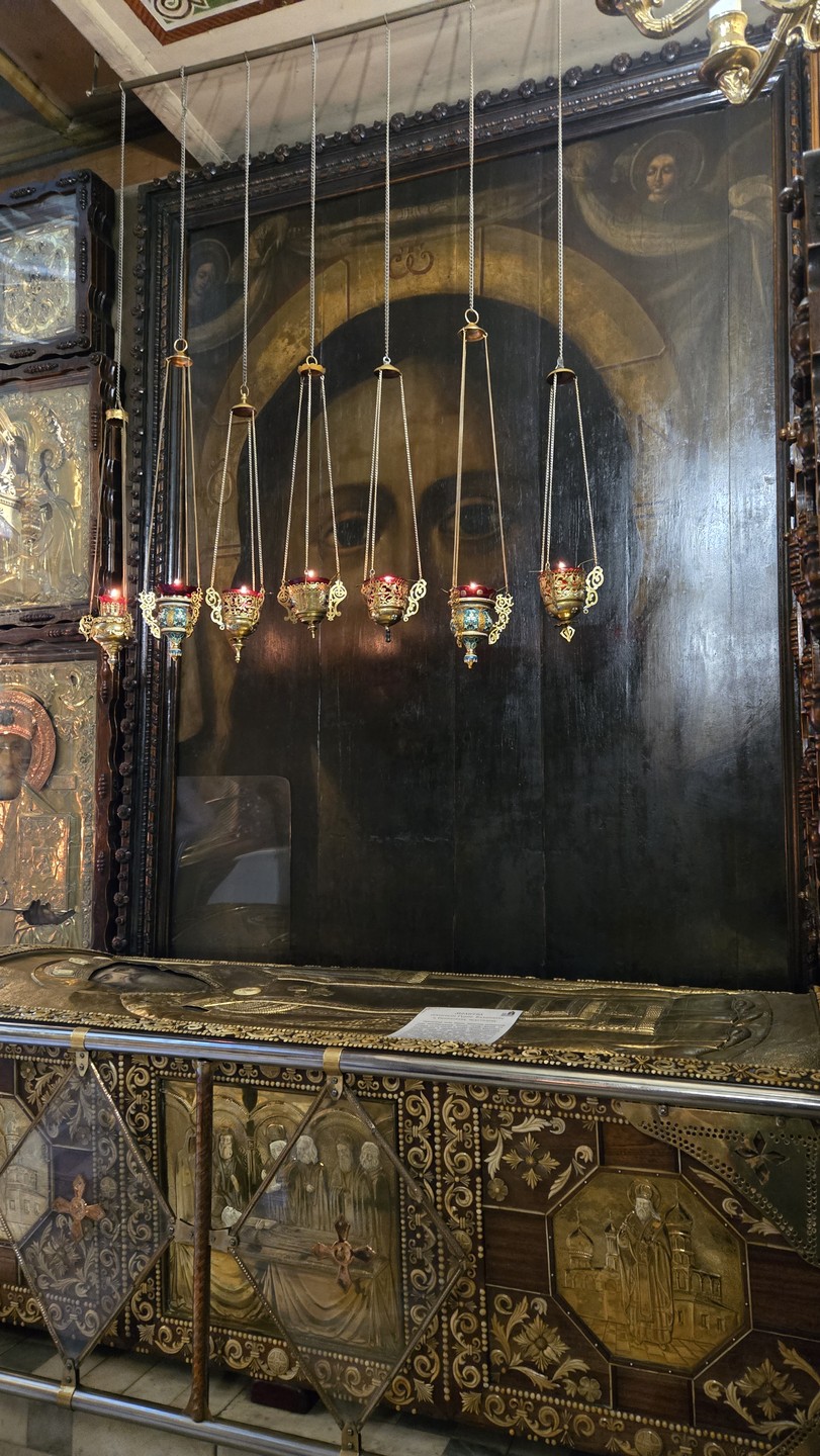 Очень советую побывать на этой экскурсии. Много узнали о знаменитых жителях Казани, ее истории. На территории