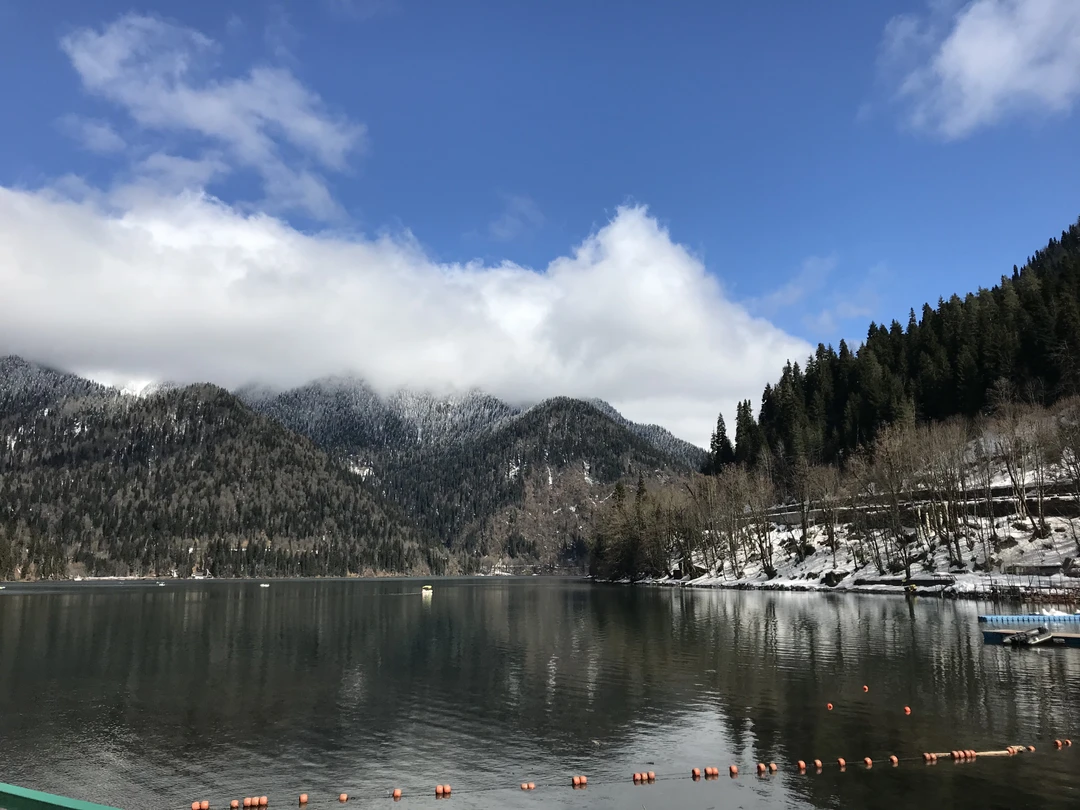 Экскурсия непростая, длительная, но невероятно интересная, даже для тех, кто в Абхазии уже был. Программа составлена