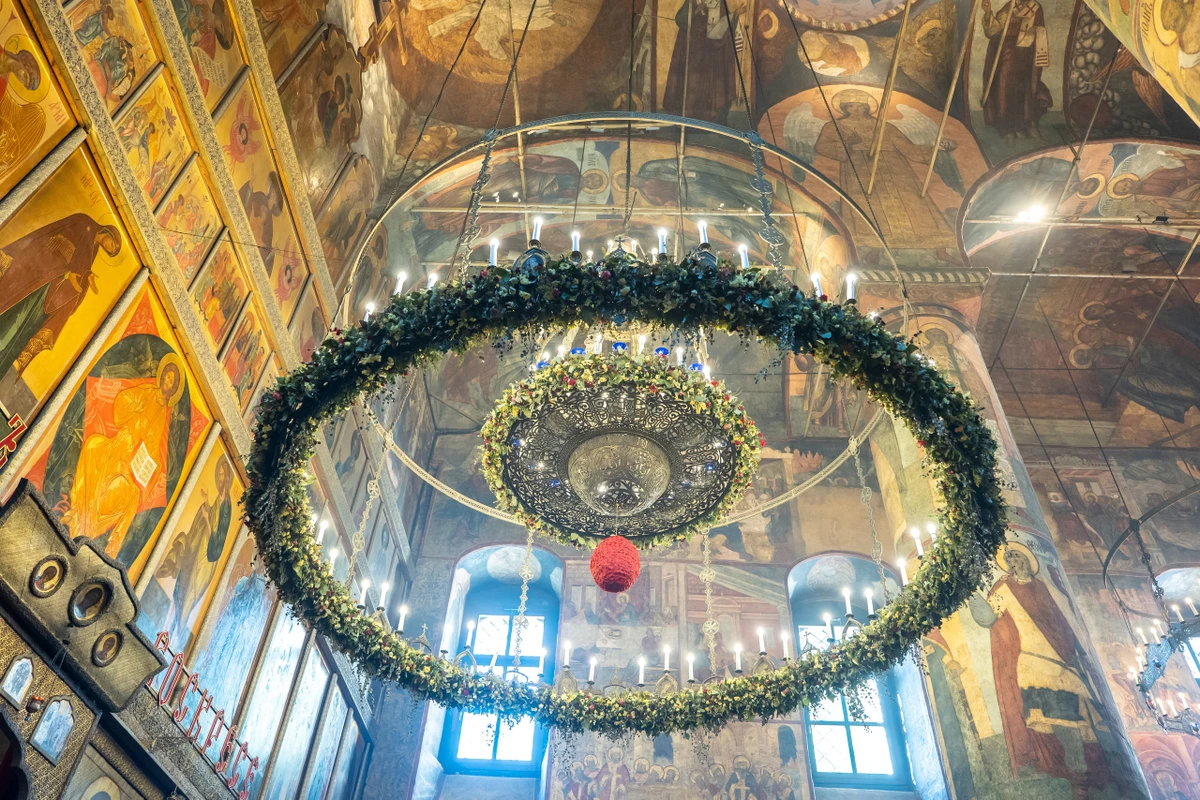 «От Богородицы райский уголок»: экскурсия по Сретенскому монастырю с посещением духовной академии (4/7)