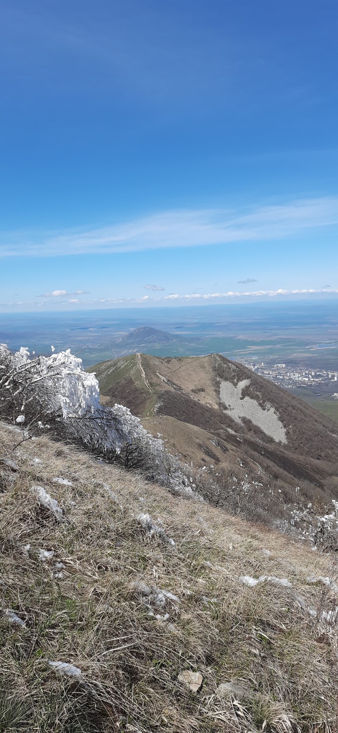 Восхождение было прекрасным! Чудесная тропа, очень красивые виды. Мы поднимались в удобном для нас темпе. У