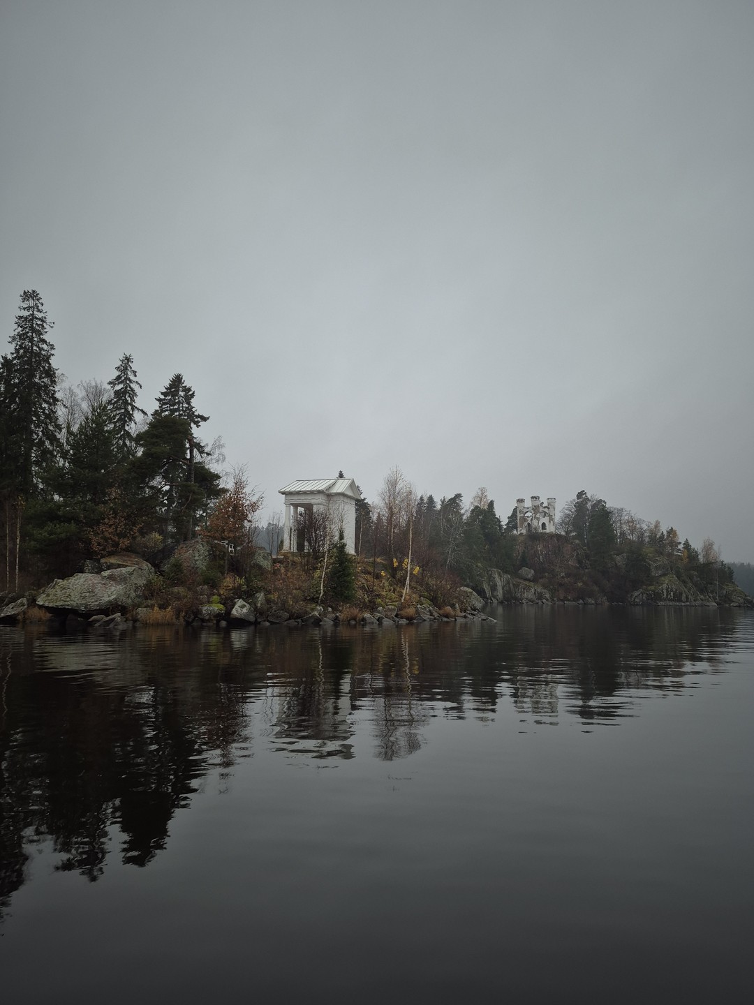 Сегодня прошла экскурсия на катере с Юсефом. Очень позновательный материал. Нам повезло с погодой, такую красивую
