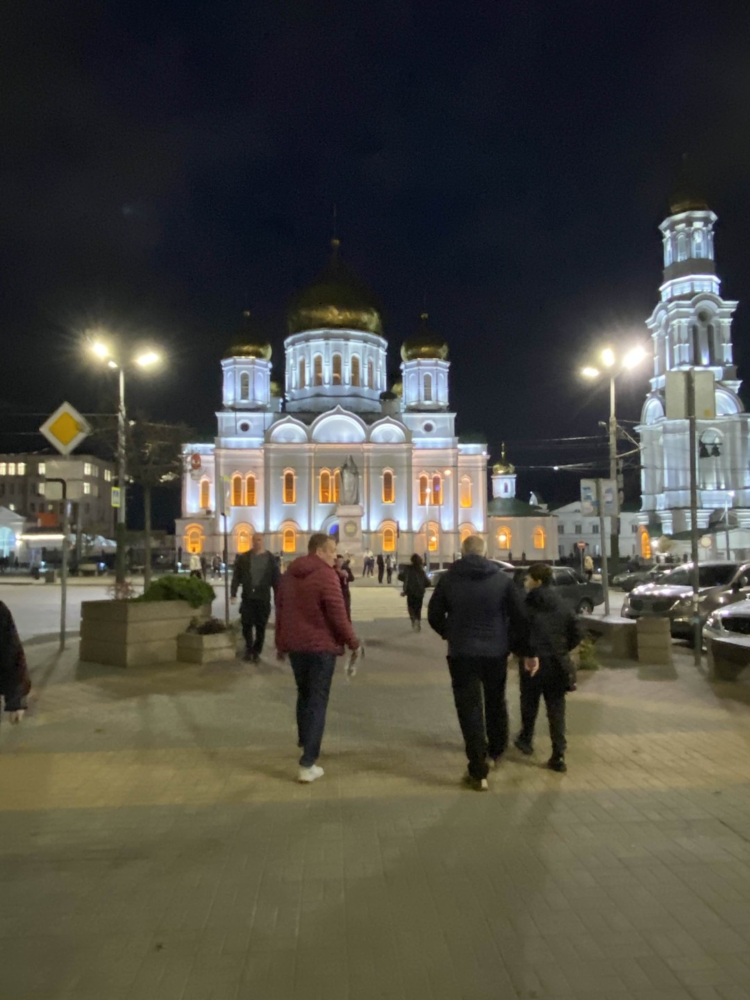 Ростов - город на Дону, на Доне (Анжелика)