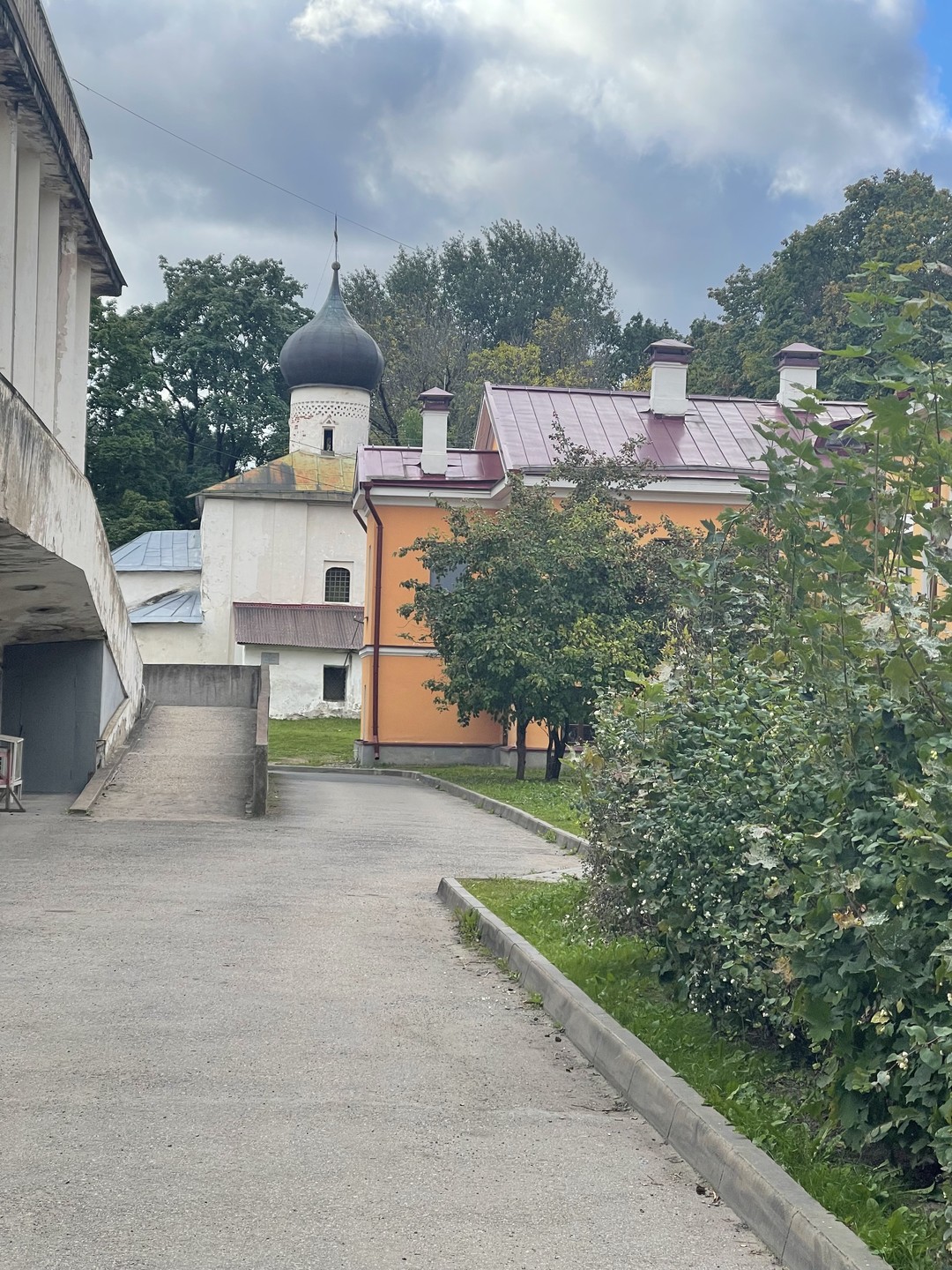 Экскурсию по губернскому городу нам провела Наталия. Отличный гид, с удовольствием прогулялись вместе с ней по