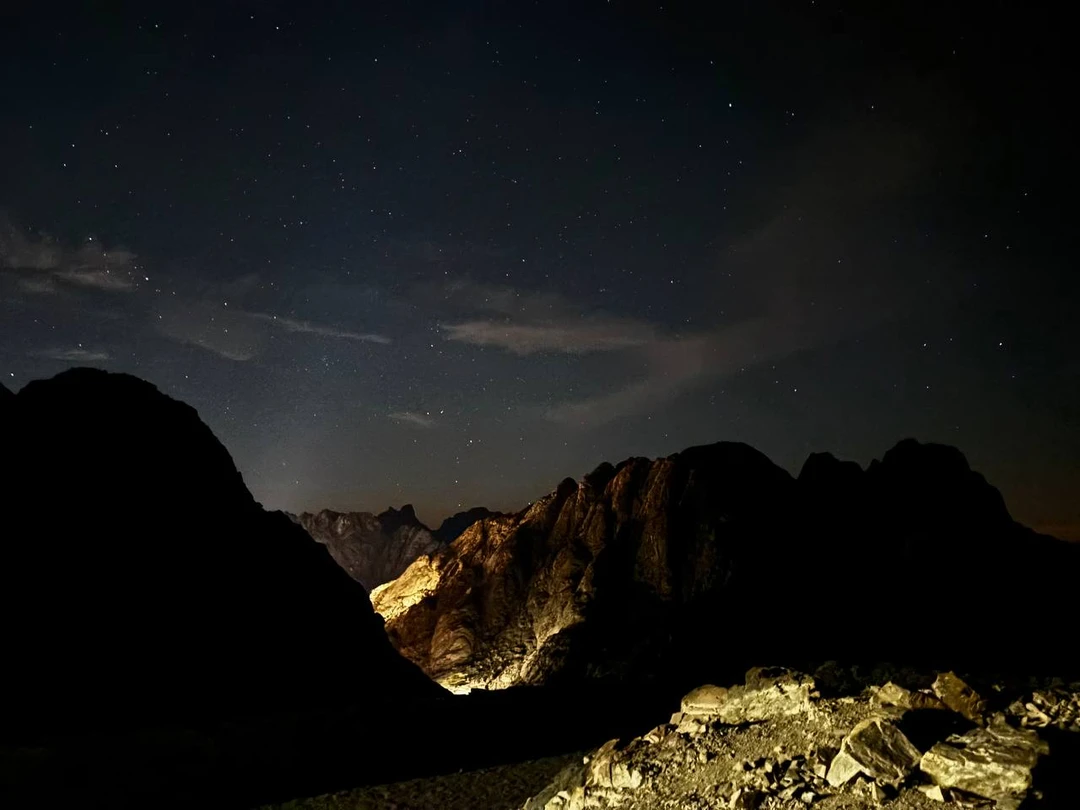 Очень впечатляющее путешествие. Действительно преодоление себя и расстояния. Были зимой, очень холодно и очень сильный ветер.