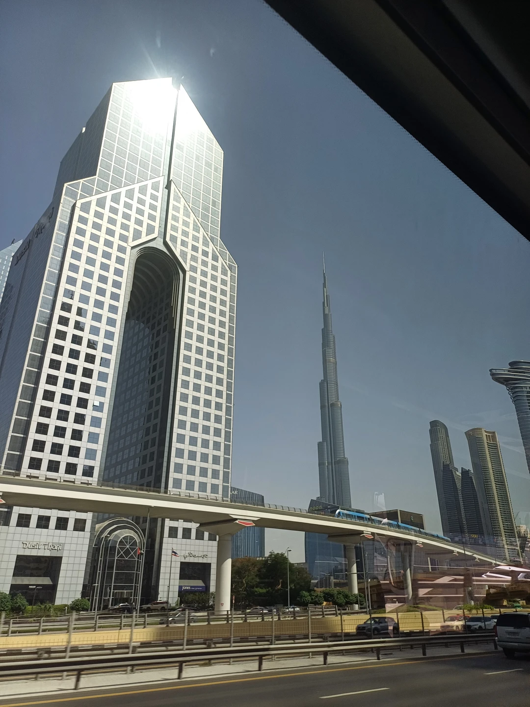 Здравствуйте, дорогие читатели! Прямо сейчас возвращаемся из Дубая в Рас-эль-хаймы. Оценили 5из 5 по всем показателям.