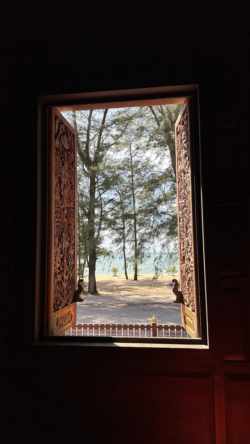 Мы замечательно провели время на этой экскурсии с Тимуром. Всё прошло в комфортном ритме, много красоты