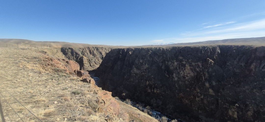 Очень понравился формат поездки — небольшая компания и удобная машина. Здорово, что выехали пораньше: удалось застать