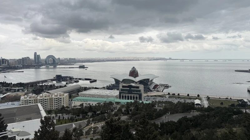 Очень понравилась экскурсия от Вахида. Простая и интересная подача материала, с удовольствием ответит на все вопросы