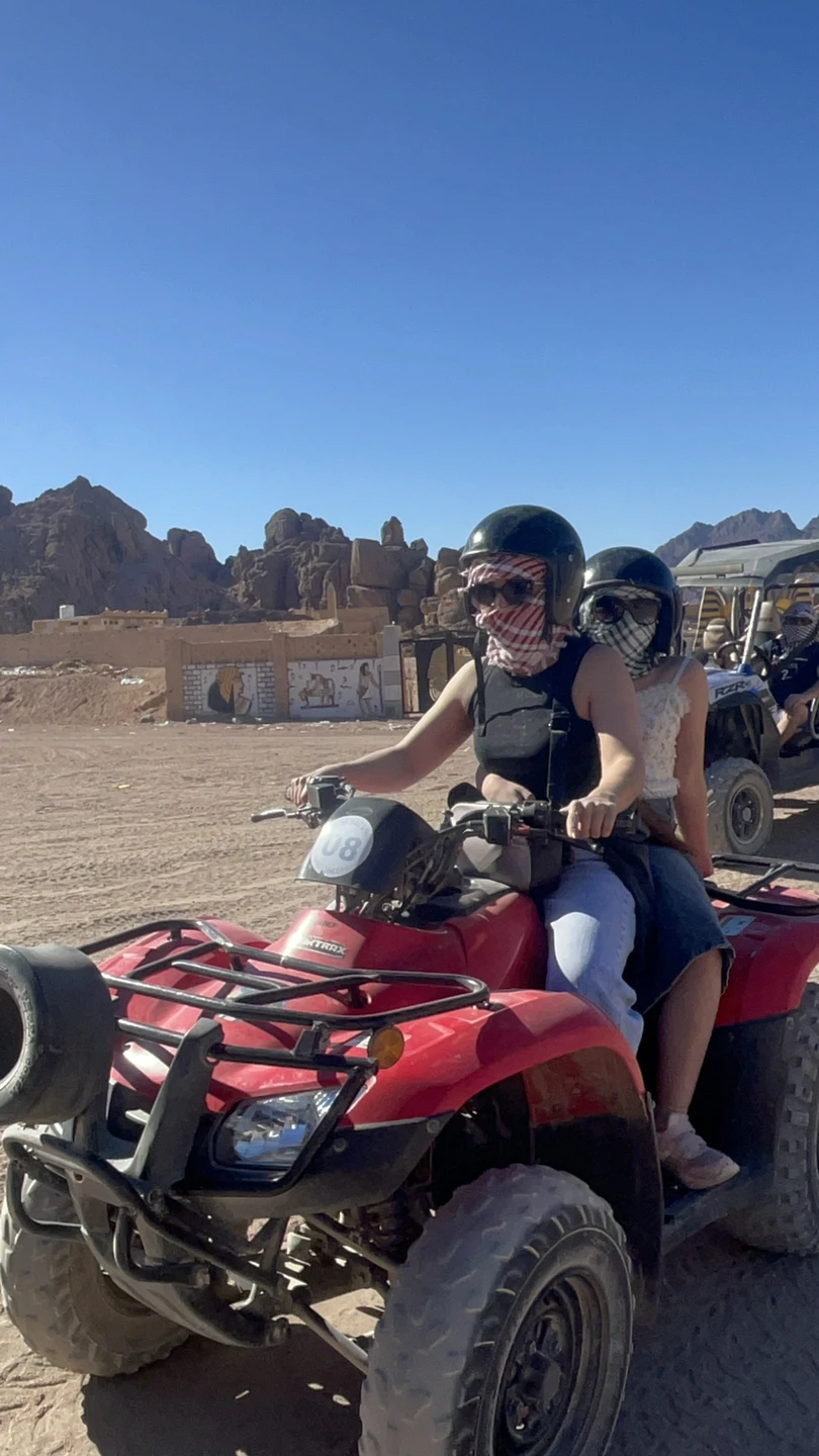 Все отлично, покатались классно, ребенка на верблюде прокатили))