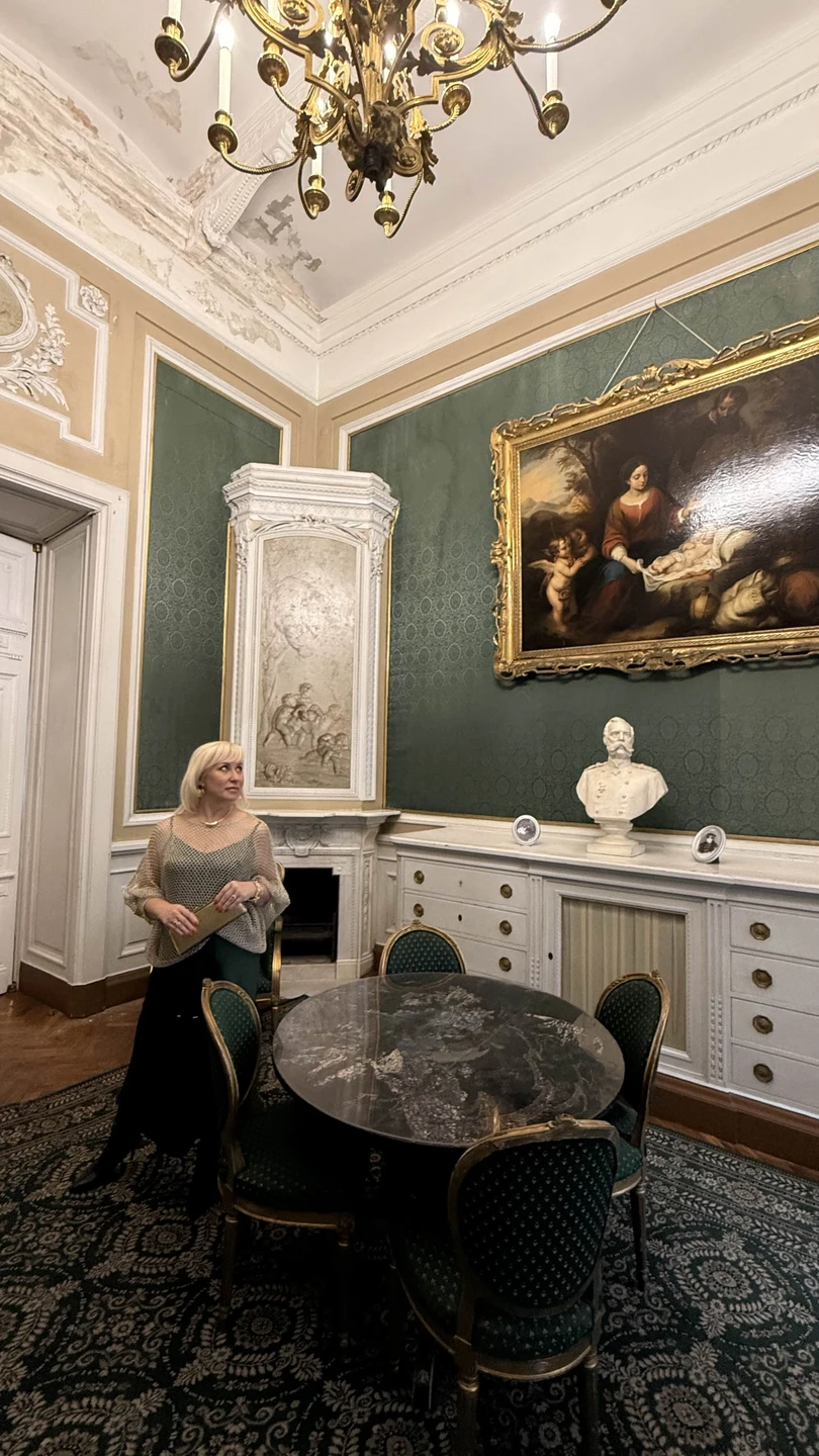 Потрясающе!!!! Не хотели уходить 😍 очень красиво