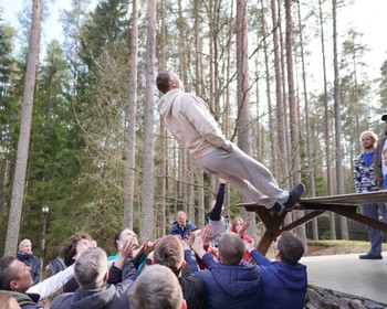 Йога, тренировка, мужской круг