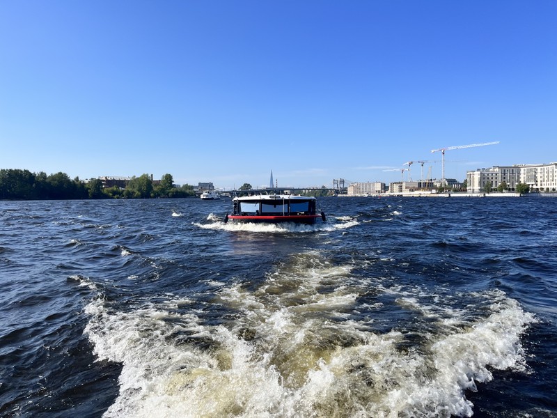 Фото к экскурсии Водная прогулка к Северным островам и видом на Финский залив