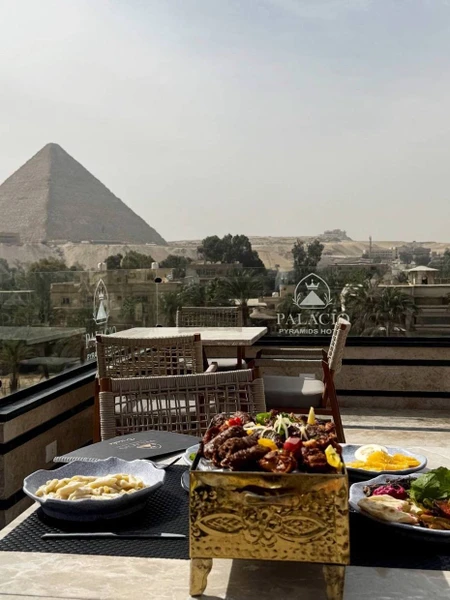 Большой музей в Гизе и великие пирамиды - из Шарм-эль-Шейха (Ангелина)