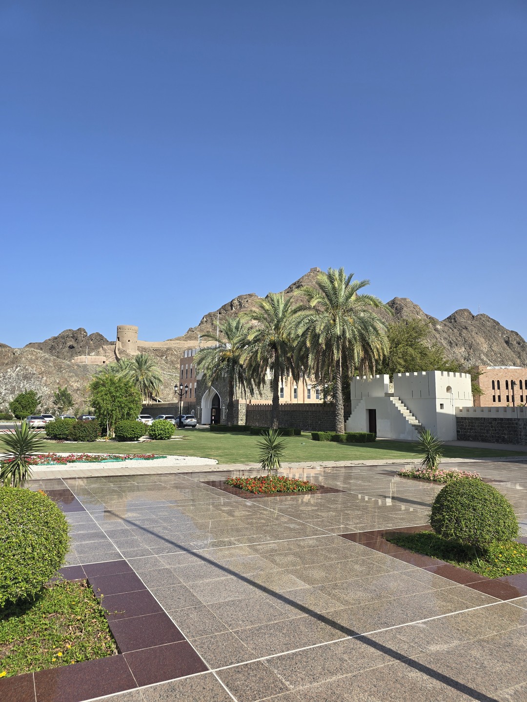 Отличные локации и рассказ Амаль!