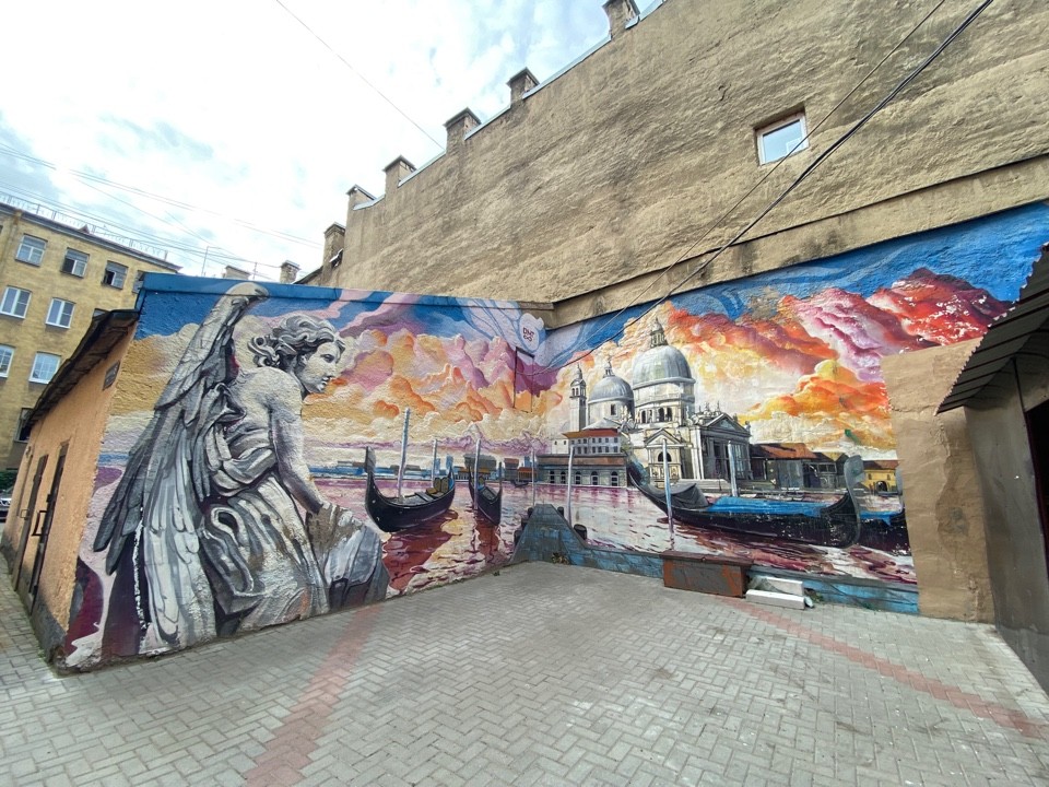 Экскурсия Стрит-арт и дворы Петербурга: авторская прогулка