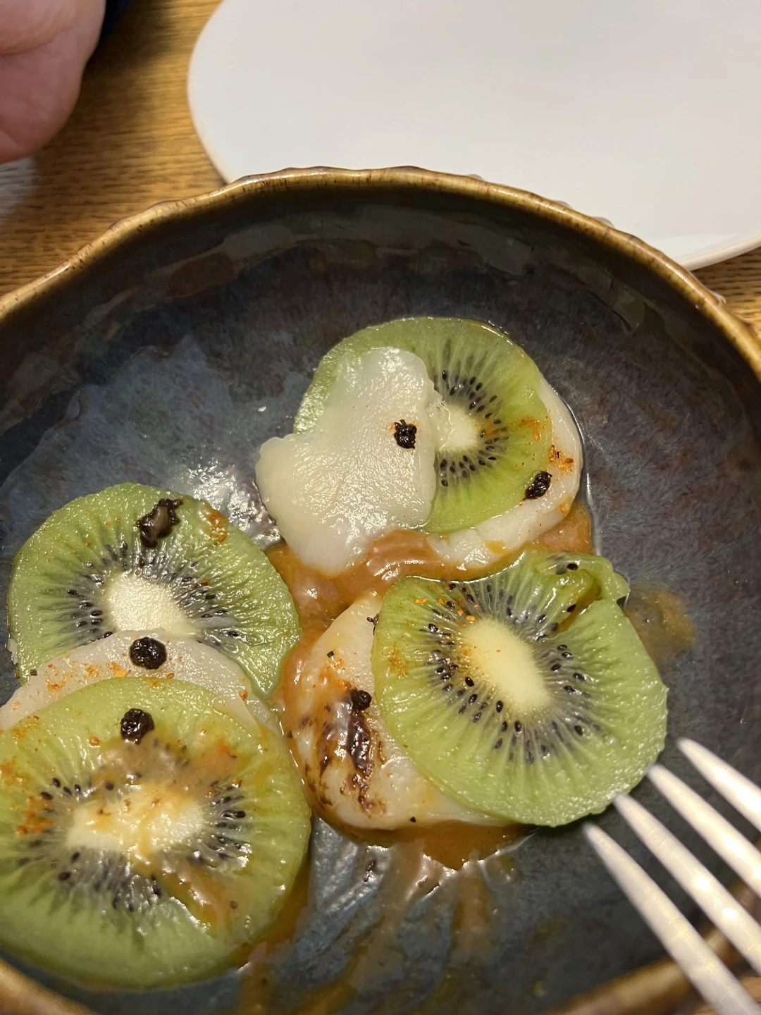 Мы прилетели на Сахалин из Новосибирска на лыжные марафоны памяти Фархутдинова. Времени свободного было не много