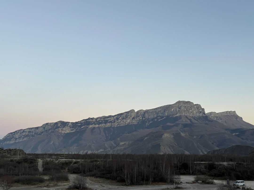 Однозначно рекомендую!!! Борис сделал нам очень запоминающуюся, комфортную и душевную поездку. Информация подавалась живо и интересно