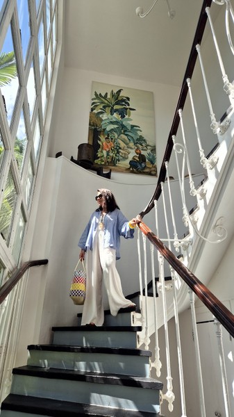 Анна замечательный гид! очень располагающий, влюбляющий в остров!