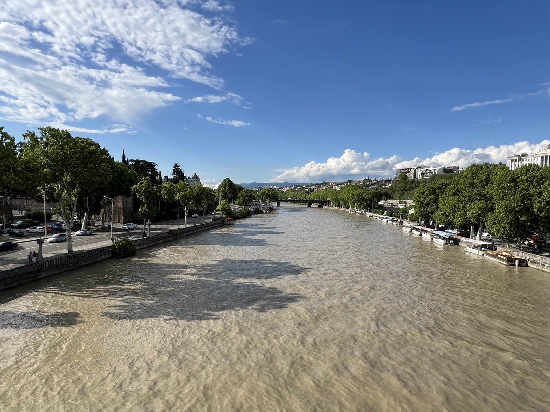 Отличная экскурсия с эрудированным и грамотным гидом Бесо. Насыщенный день осмотра Тбилиси был незабываем! Очень много