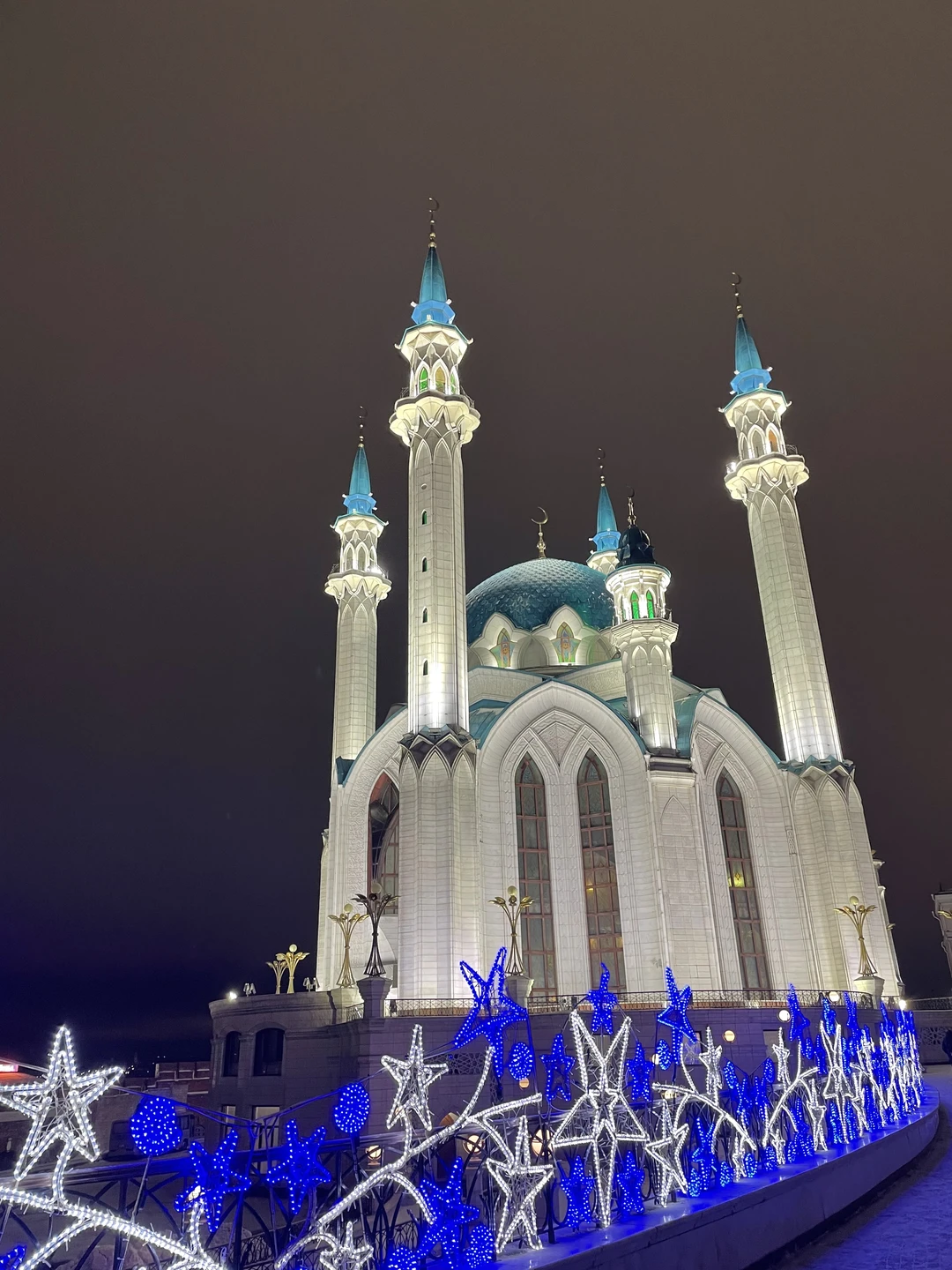 Благодарим Гульфию за великолепную экскурсию. Ответила мгновенно на наш запрос и согласилась провести экскурсию уже через