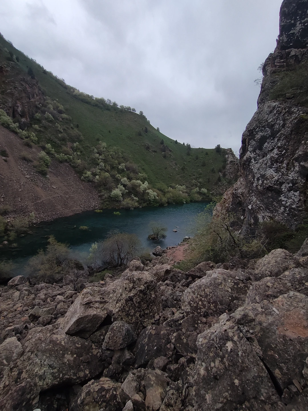 Хочу поблагодарить Седова Александра за незабываемые впечатления! Экскурсия действительно того стоит, особенно с таким гидом. Весёлый,