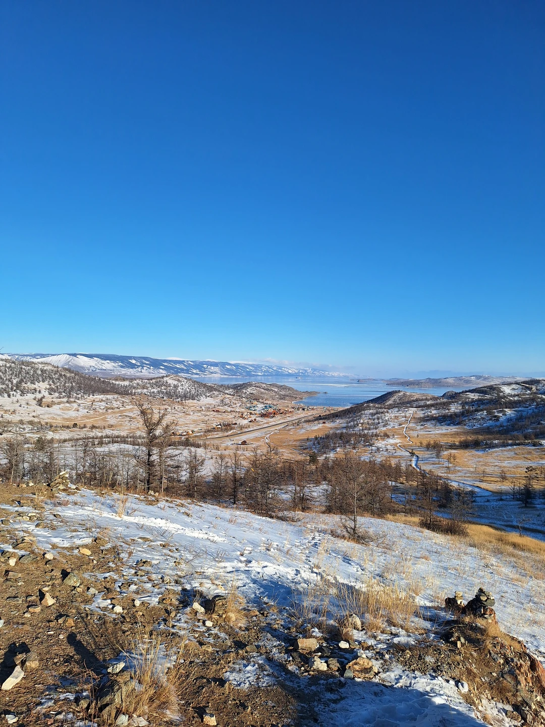Экскурсия была на Ольхон, потому что из-за погоды лед был только там) организация на высшем уровне! Байкал прекрасен!