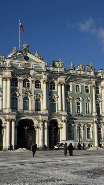 Эрмитаж: самое важное за 2 часа в мини-группе (билеты без очереди включены) (Алексей)