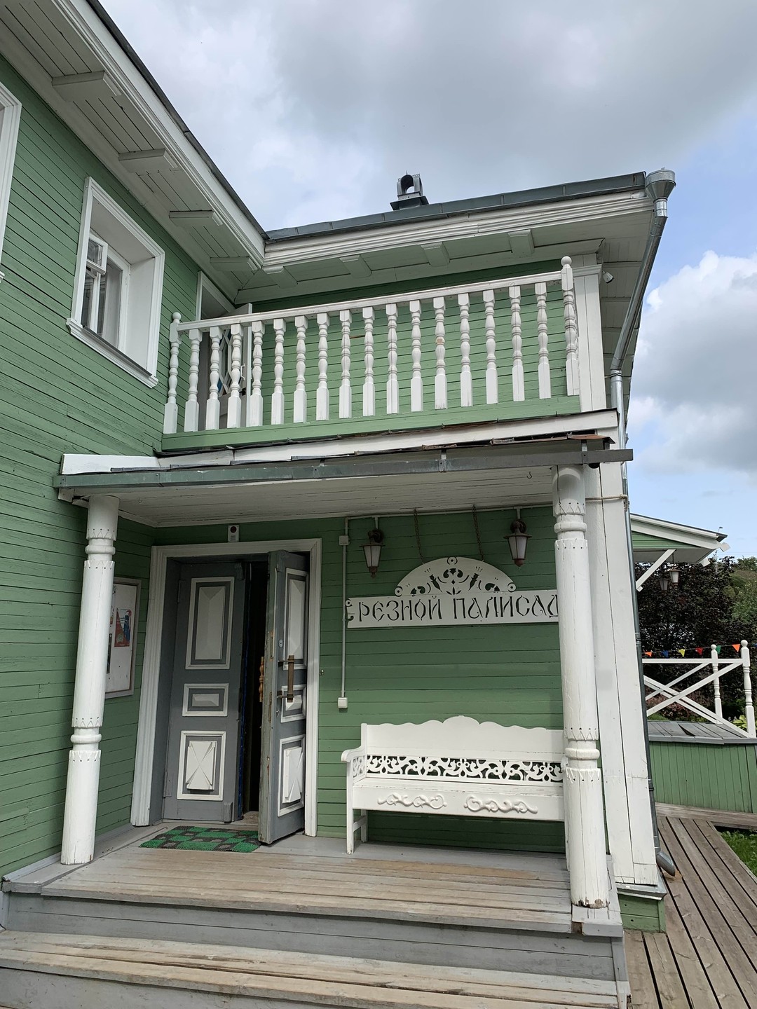 Экскурсия очень понравилась. Катерина-великолепный рассказчик, получили большой объём полезной информации, захотелось вернуться в Вологду на Юбилей