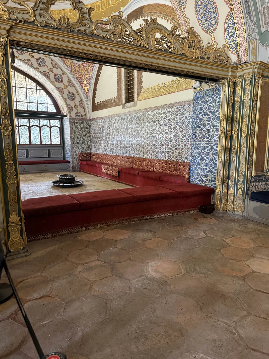 Конечно! Вот пример тёплого и содержательного отзыва: