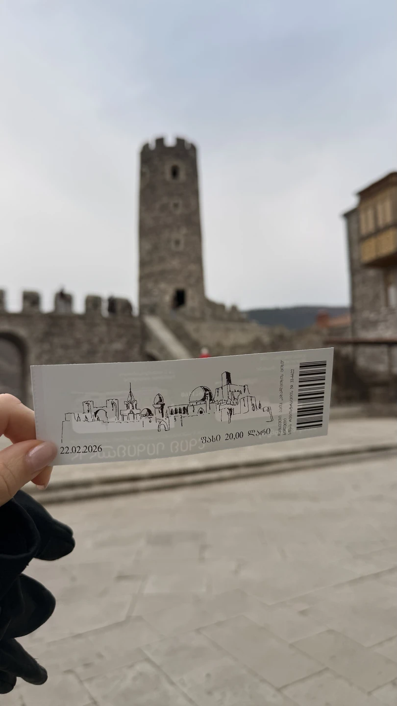 Экскурсия очень понравилась! Гид Георгий всю экскурсию поддерживал интерес, рассказал много удивительных фактов и легенд, показал