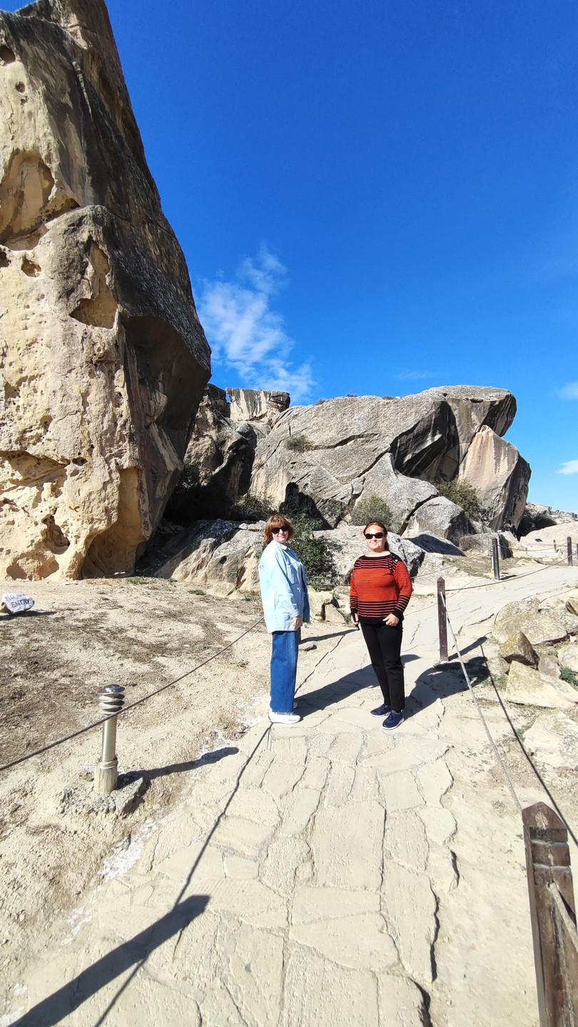 Гобустан: первобытный уют или искусство древнего человека (Елена)