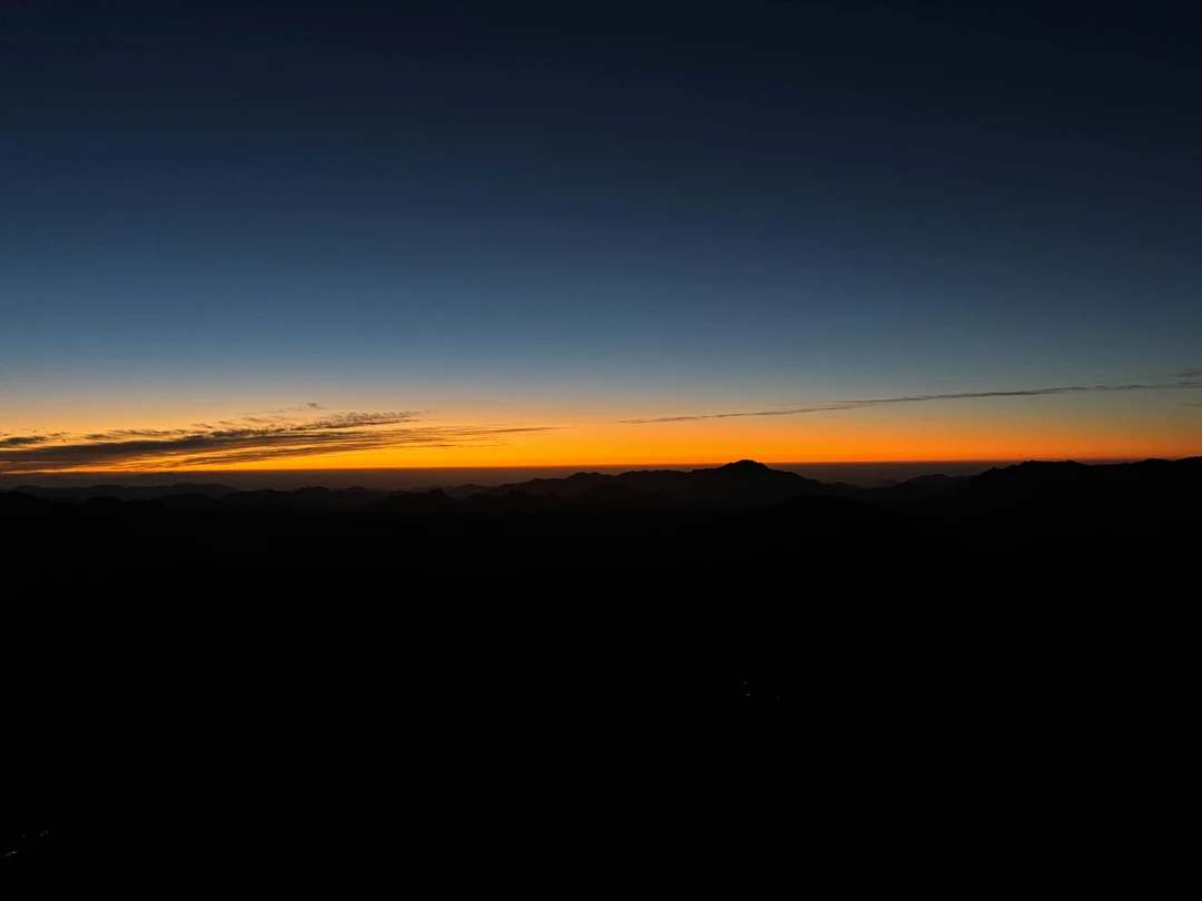 Это была невероятная экскурсия! Забрали нас в 21:00 из отеля. Нашим гидом был Ахмед. По дороге