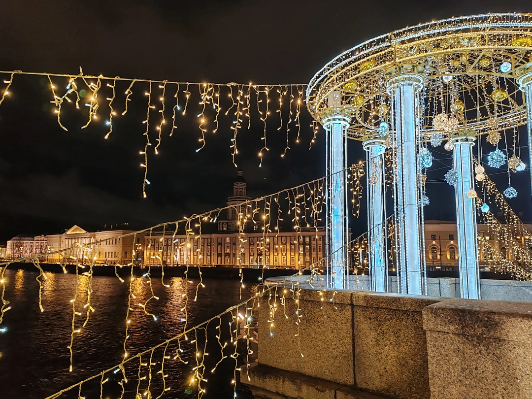 Хотим выразить огромную благодарность за волшебную экскурсию! Нам показали не только парадный, но и сокровенный, сказочный