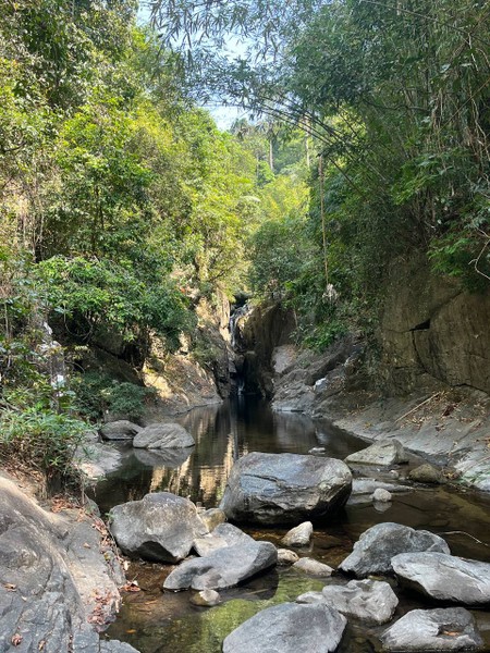 Хоть это и был засушливый сезон для водопадов, но мы и покупались, и налазились где только можно, так что экурсию считаем удачной