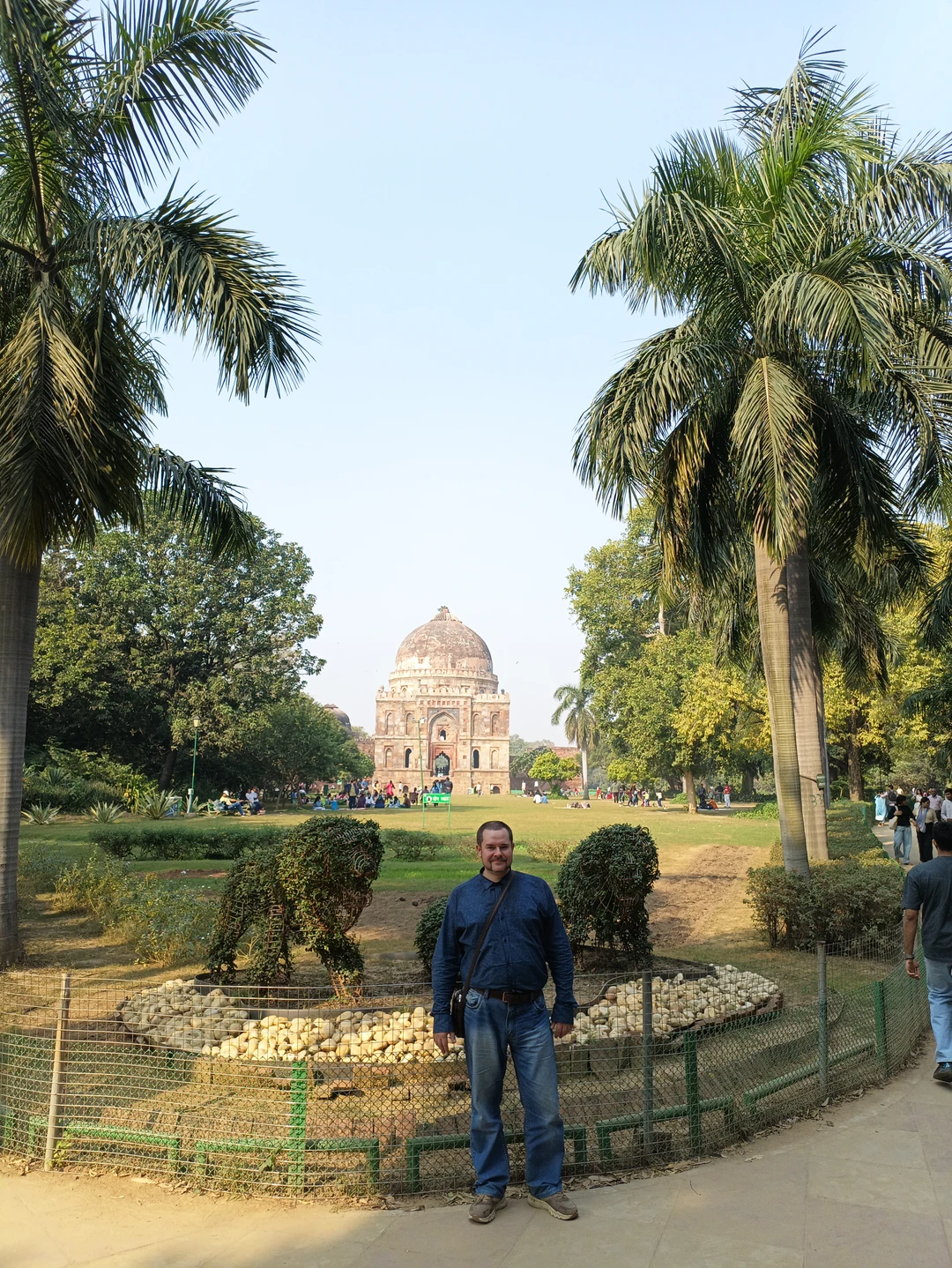 Отличная получилась экскурсия по Дели за один день! Побывали в действующем храмовом комплексе Акшардхам, посмотрели храм