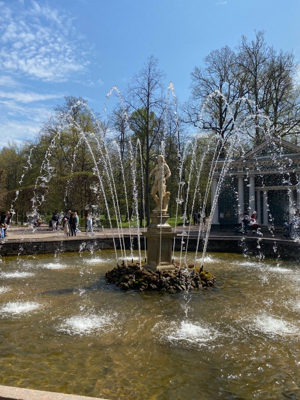 Фото к экскурсии Царство Нептуна в Петергофе: прогулка по Нижнему парку
