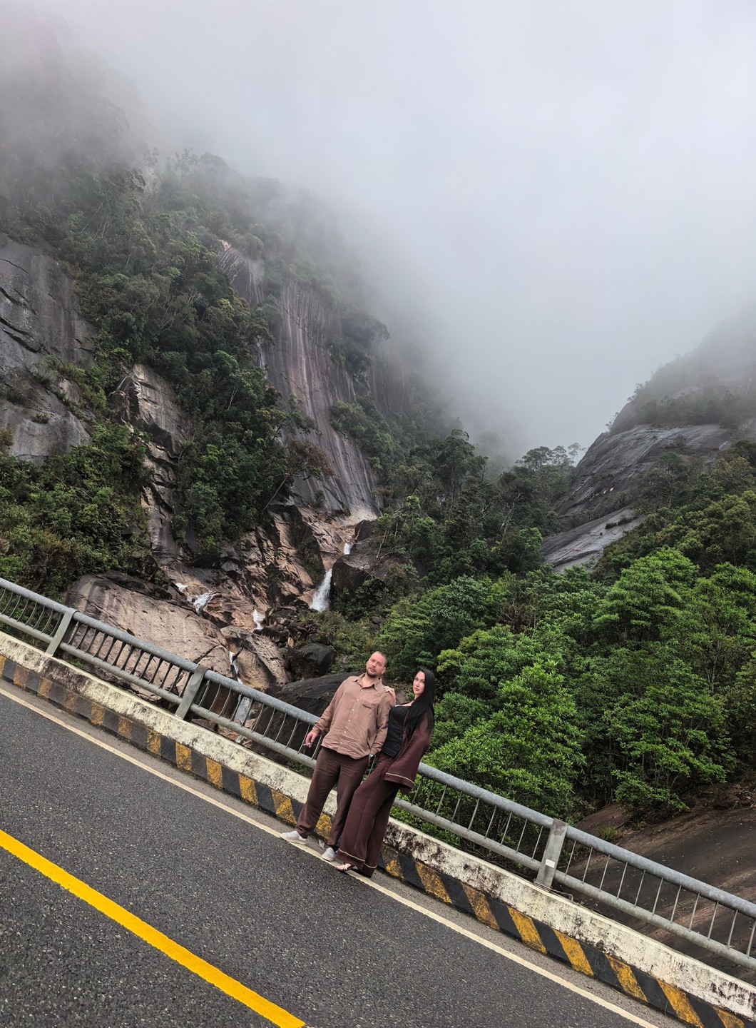 День бомбита! Далат шикарный, нам одного дня хватило, увидели все, что нам было надо. Машина отличная