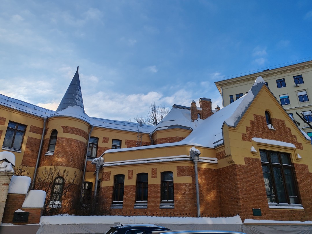 Отличная экскурсия, которая открывает Москву с неожиданной, почти мистической стороны! Гид Андрей увлекательно рассказывал. Подача материала