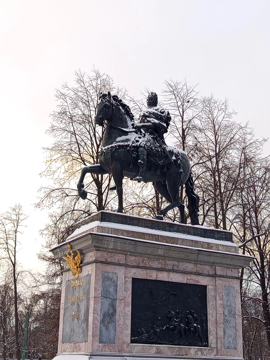 Были вдвоем с подругой на данной экскурсии в сопровождении Александры. Очень приятная, интересная девушка, которая на