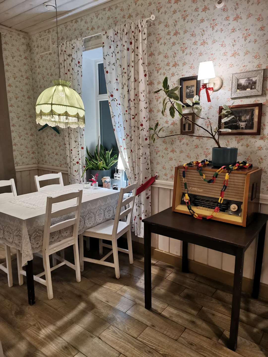 Хочу порекомендовать эту экскурсию. Вы не только узнаете много интересного об истории и архитектуре Петрозаводска, но