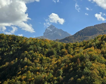 Путь через скалы Лечхуми и виноградники Рачи