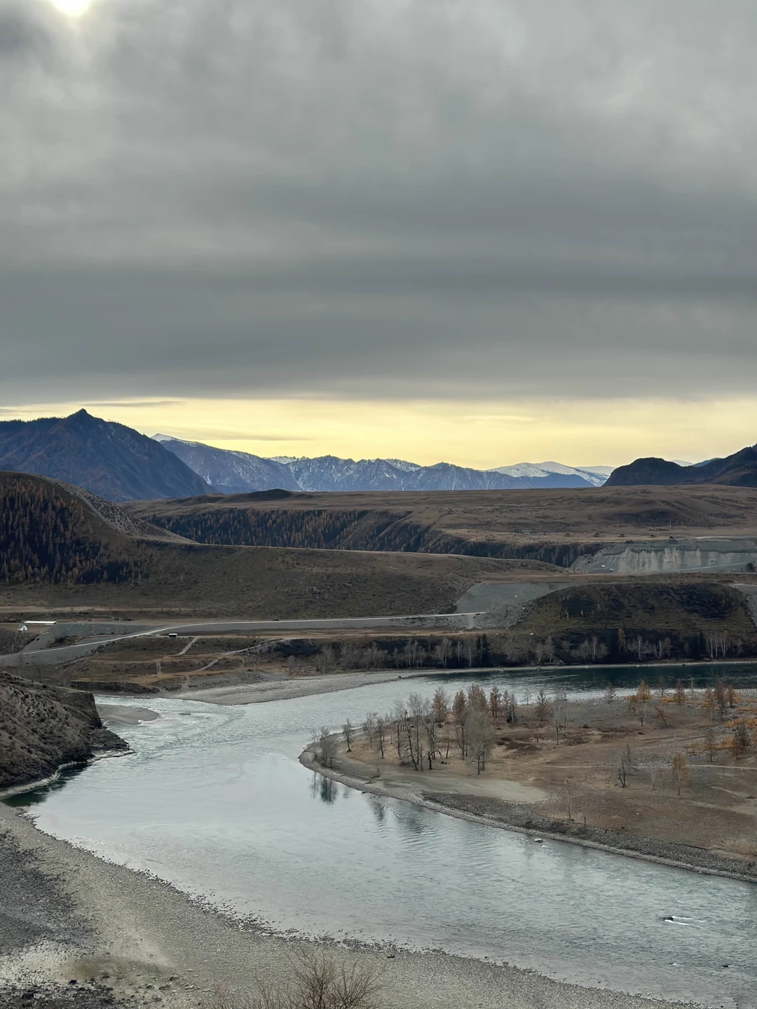 Были на экскурсии с гидом Максимом 03.11.2025. Очень понравилось! Все красоты по пути следования сопровождались интересными