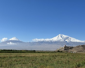 Монастырь Хор Вирап, пещера Арени и Нораванк