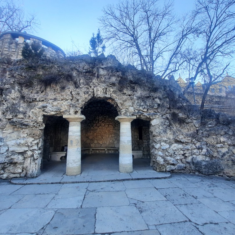 Экскурсия нам всем (3 взрослых и подросток) очень понравилась. Великолепный город, интересный маршрут.