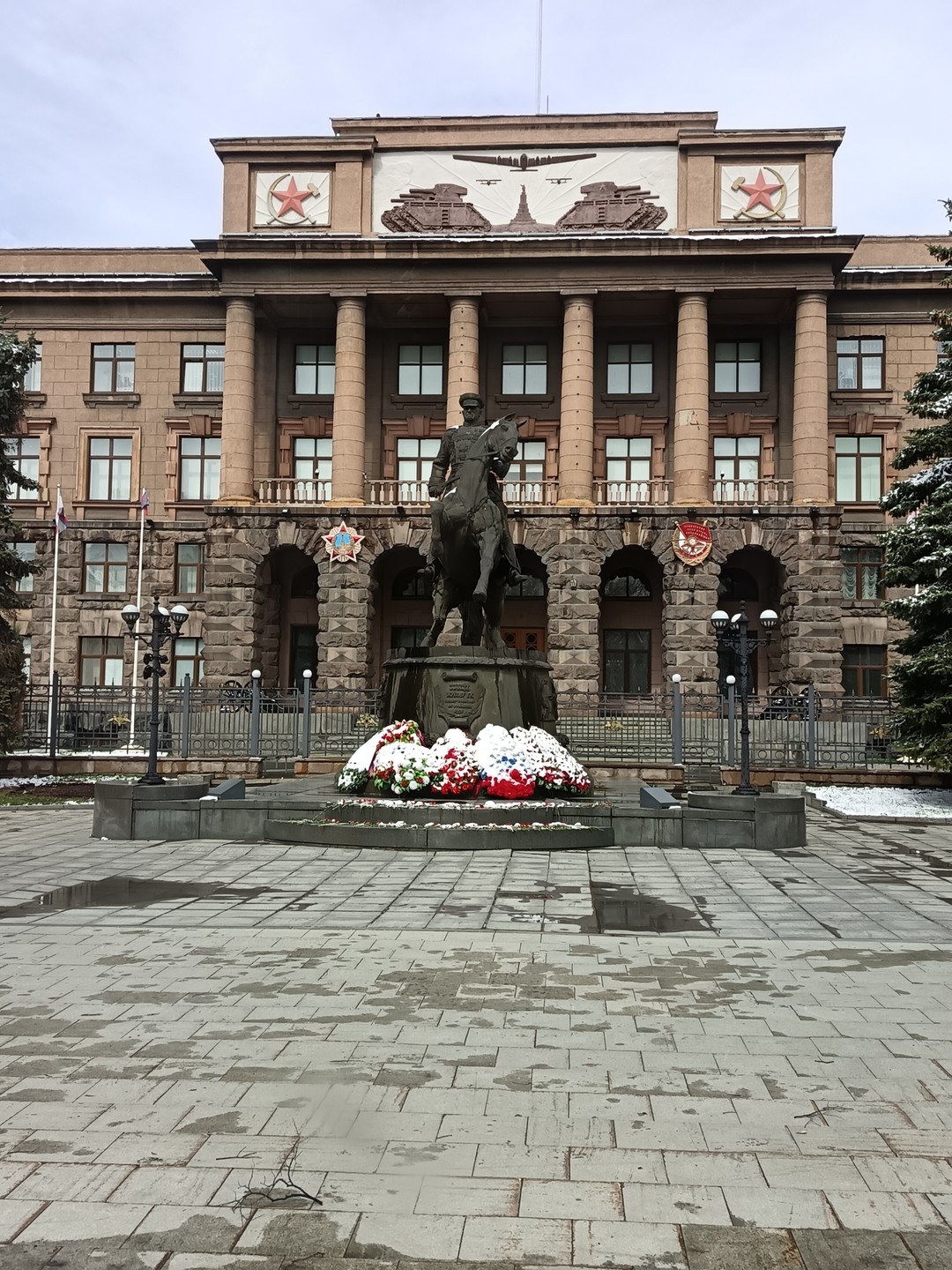 Экскурсия очень интересная, не смотря на то, что не повезло с погодными условиями, в полной мере