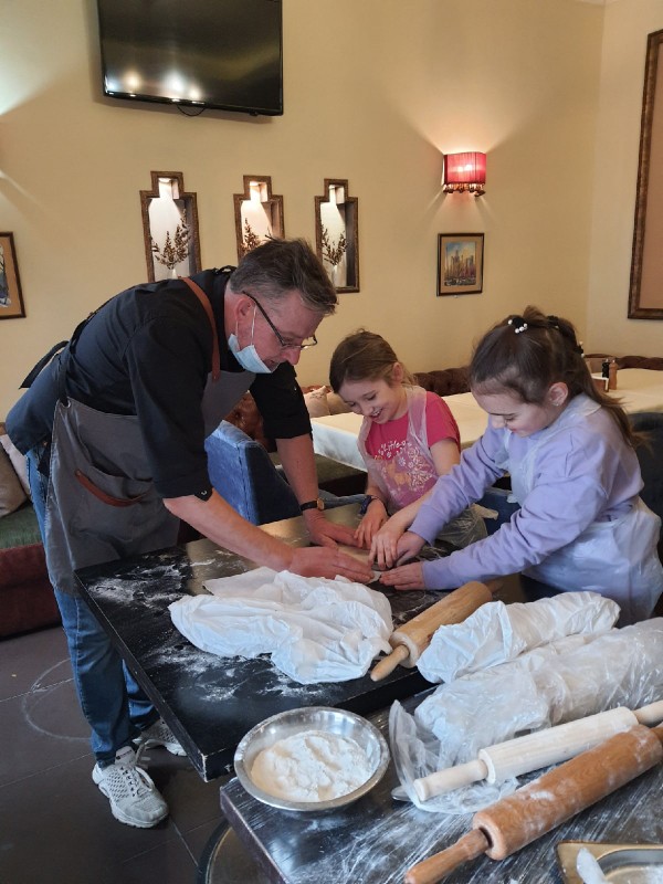 Пельмешки без спешки: мастер-класс и прогулка по Екатеринбургу