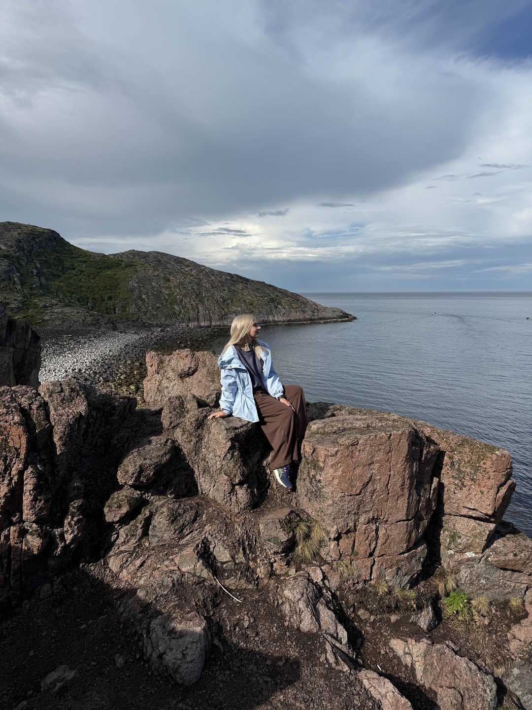 Интересная экскурсия, отличный гид Алексей, на морской прогулке увидели большую стаю белух