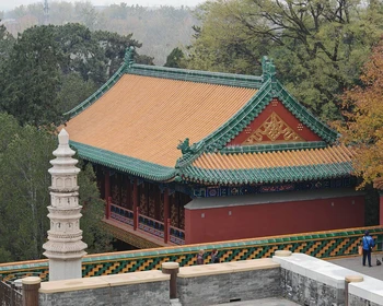 Летний дворец, театр, здание «Яйцо»