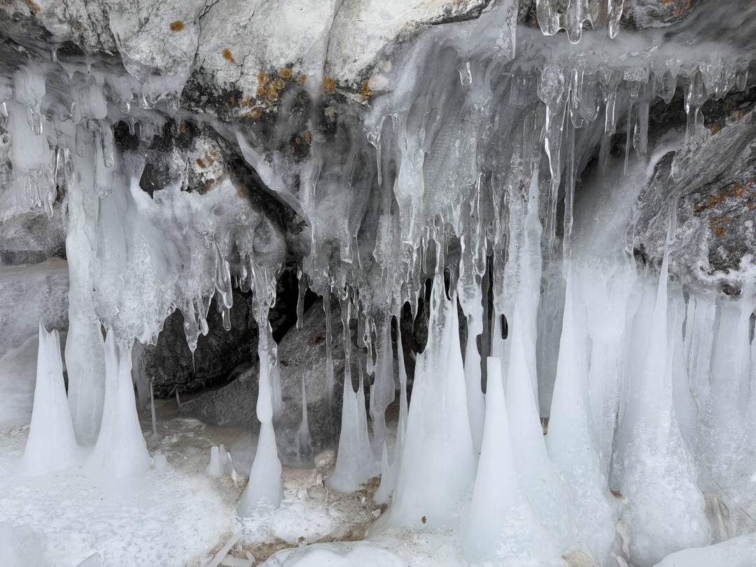 Из Иркутска на остров Ольхон по льду Байкала (Роман)
