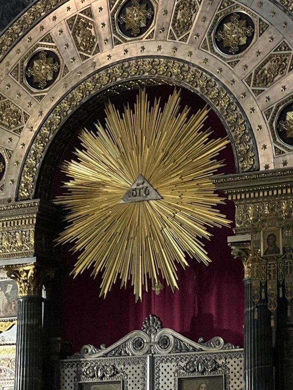 Тайные знаки и символы масонов в Петербурге